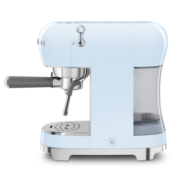  Кофеварка Smeg ECF02PBEU