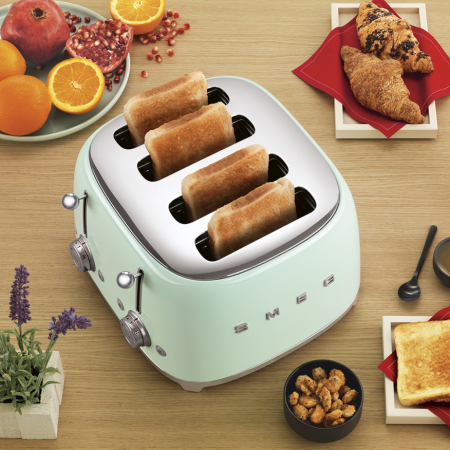  Тостер Smeg TSF03PGEU