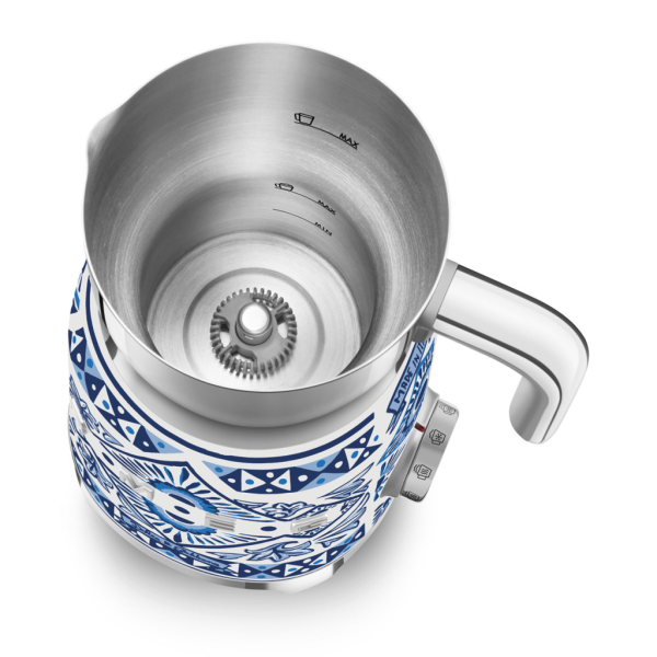  Вспениватель Smeg MFF01DGBEU