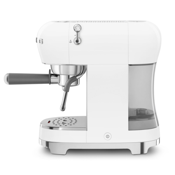  Кофеварка Smeg ECF02WHEU