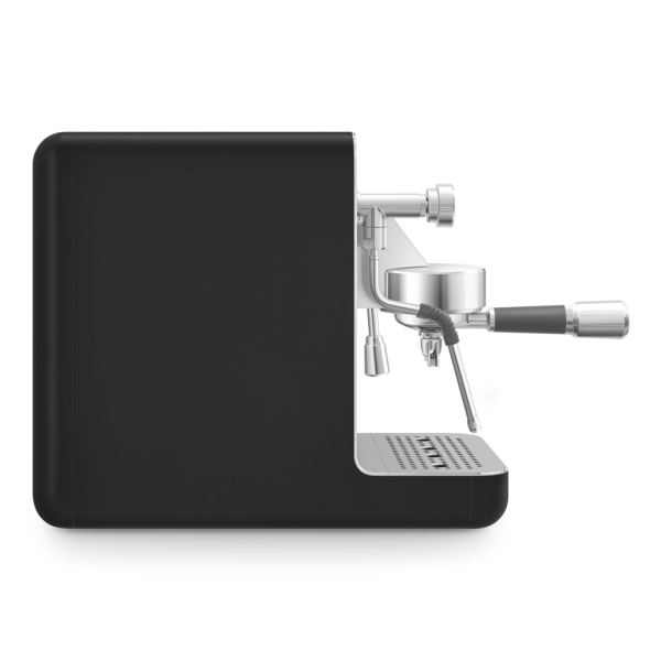  Кофеварка Smeg EMC02BLMEU