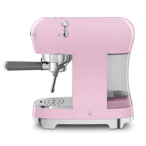  Кофеварка Smeg ECF02PKEU