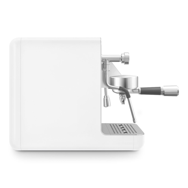  Кофеварка Smeg EMC02WHMEU