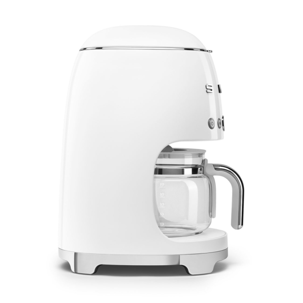  Кофеварка Smeg DCF02WHEU