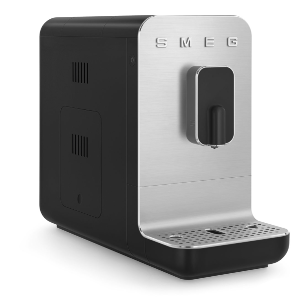  Кофеварка Smeg BCC11BLMEU