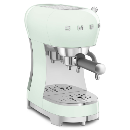  Кофеварка Smeg ECF02PGEU