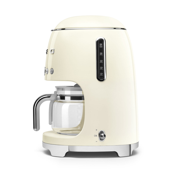  Кофеварка Smeg DCF02CREU